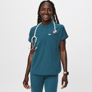 FIGS Montex Scrub Top Small